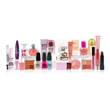 Cosmetic Capital Giant White Christmas Beauty Advent Calendar 2025 - Version 1