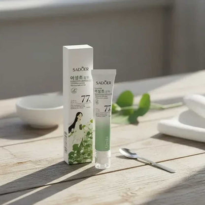 Sadoer 77% Houttuynia Cordata Hyaluronic Acid Soothing Moisture Eye Cream 20g