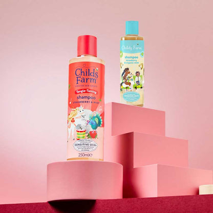 Childs Farm Shampoo Tangle Taming Strawberry & Mint 250ml